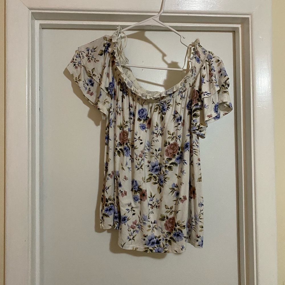 American Eagle Off The Shoulder Floral Shirt- Large